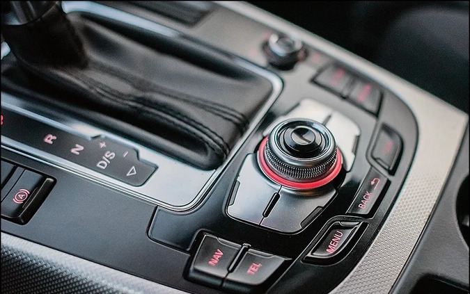 Audi A4 cena 38999 przebieg: 240000, rok produkcji 2013 z Kolonowskie małe 667